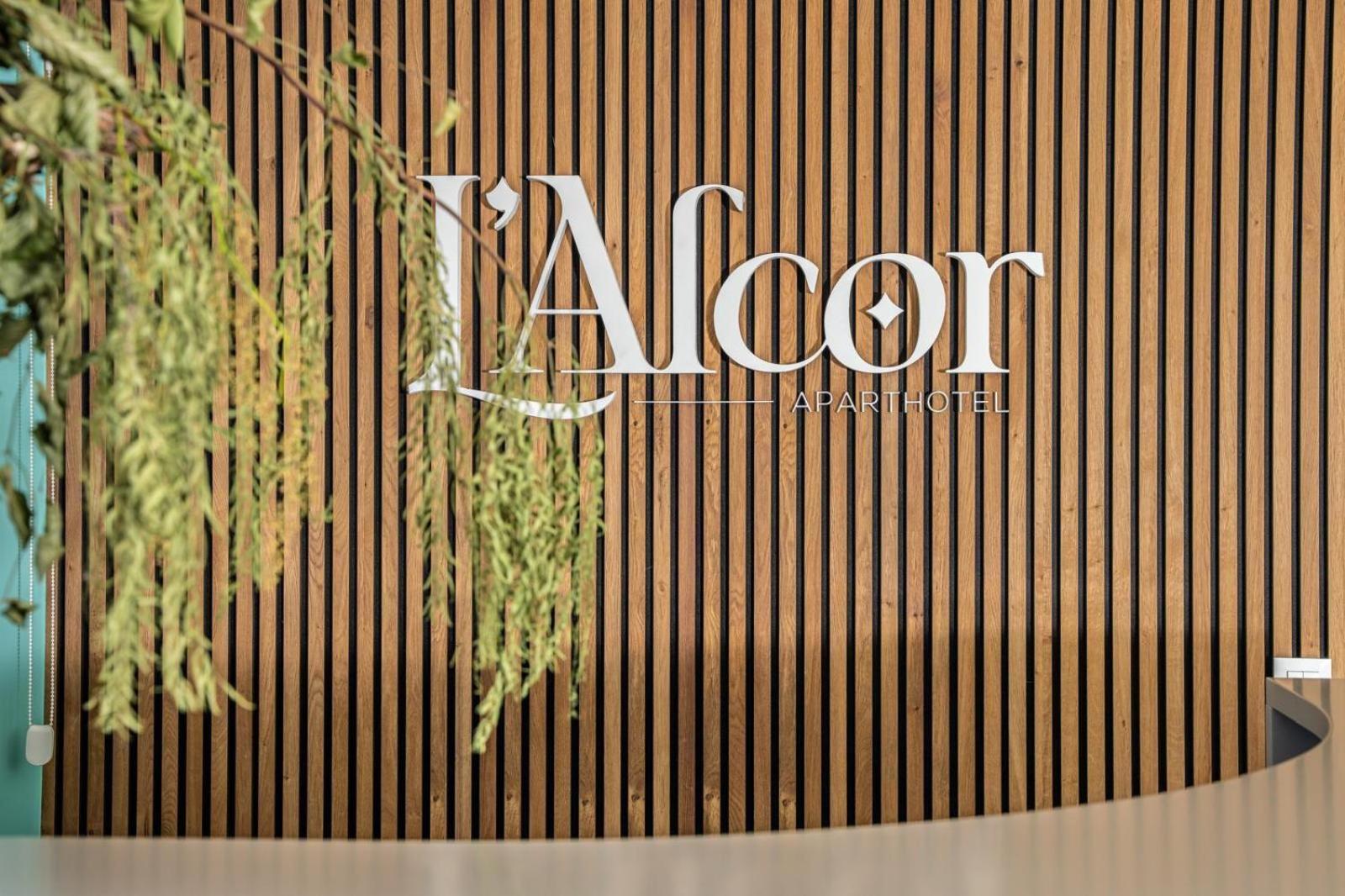 L'Alcor Aparthotel Alicante Bagian luar foto