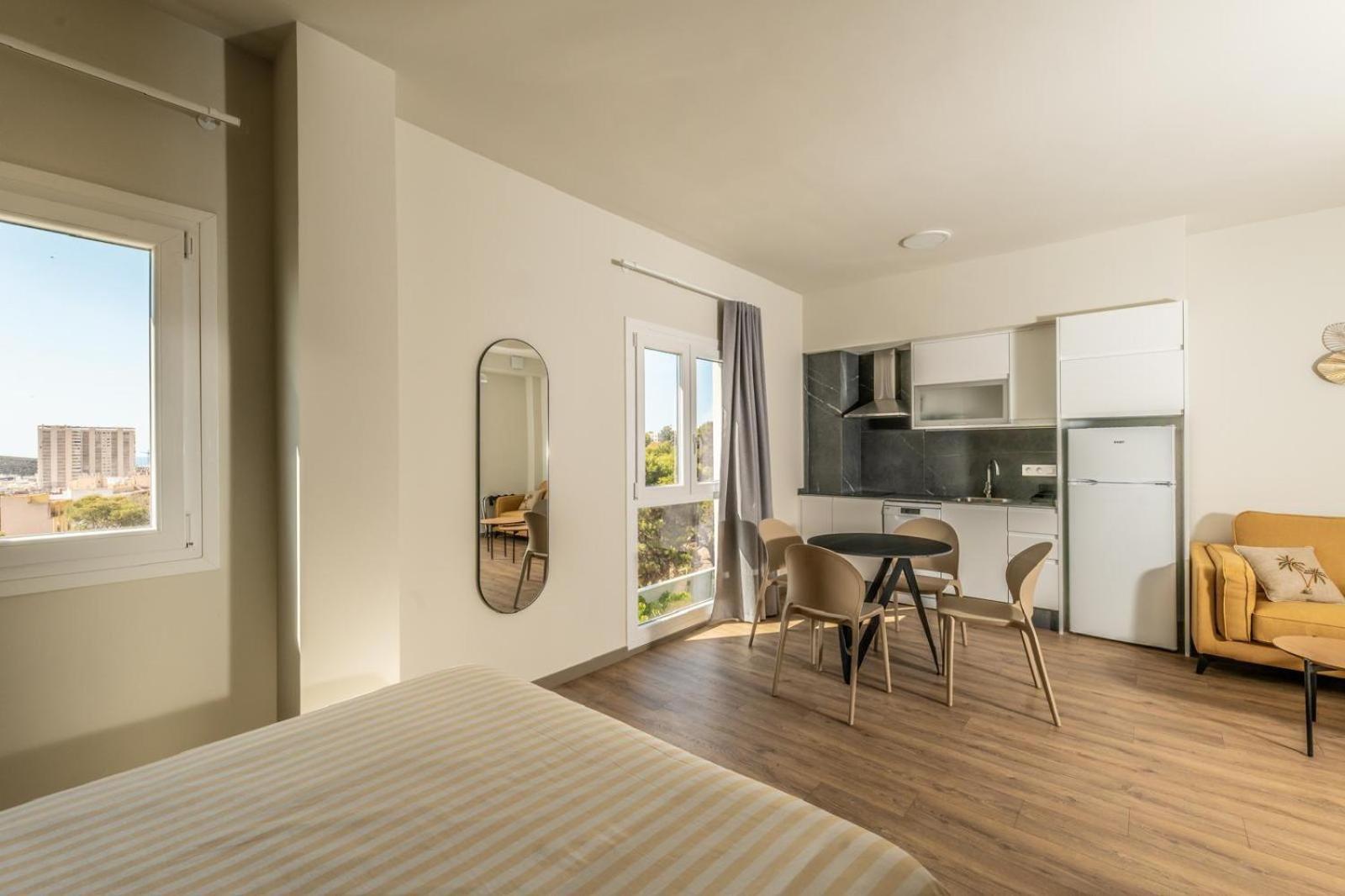 L'Alcor Aparthotel Alicante Bagian luar foto