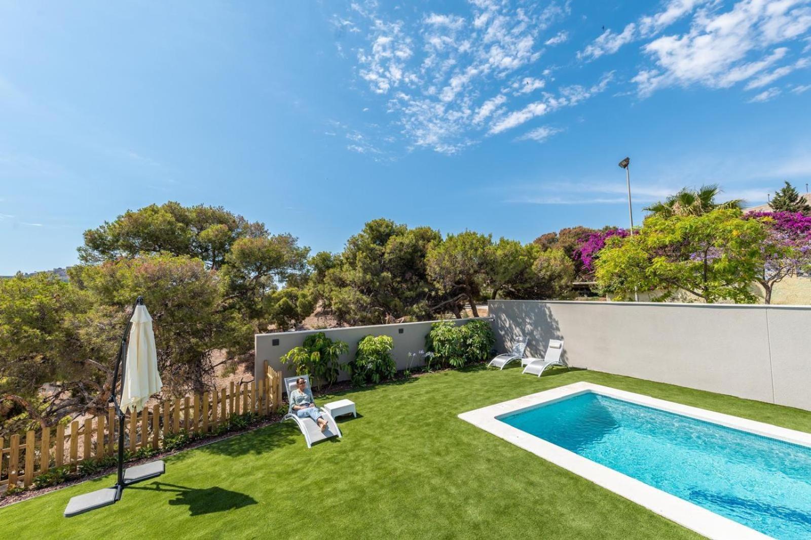 L'Alcor Aparthotel Alicante Bagian luar foto